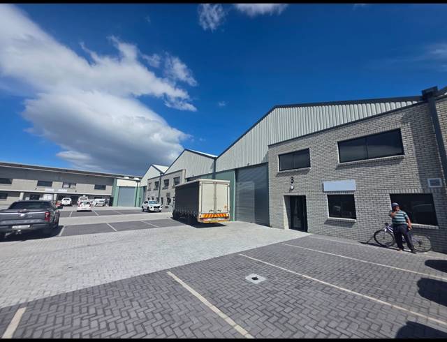 507M² WAREHOUSE TO LET IN FIRGROVE INDUSTRIAL ESTATE